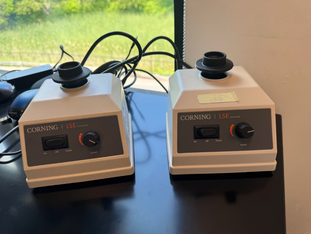 Image of Corning LSE Vortex Mixers - Quantity 2